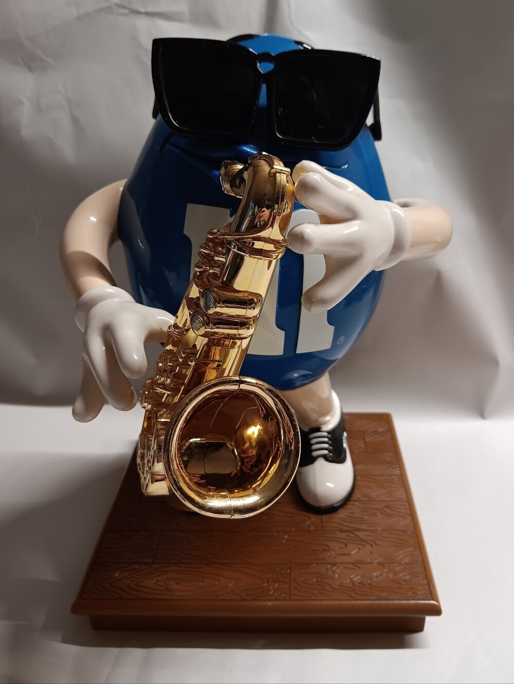 M&M'S Candy Dispenser Blue Saxophone Music Figurine with Gold Instrument